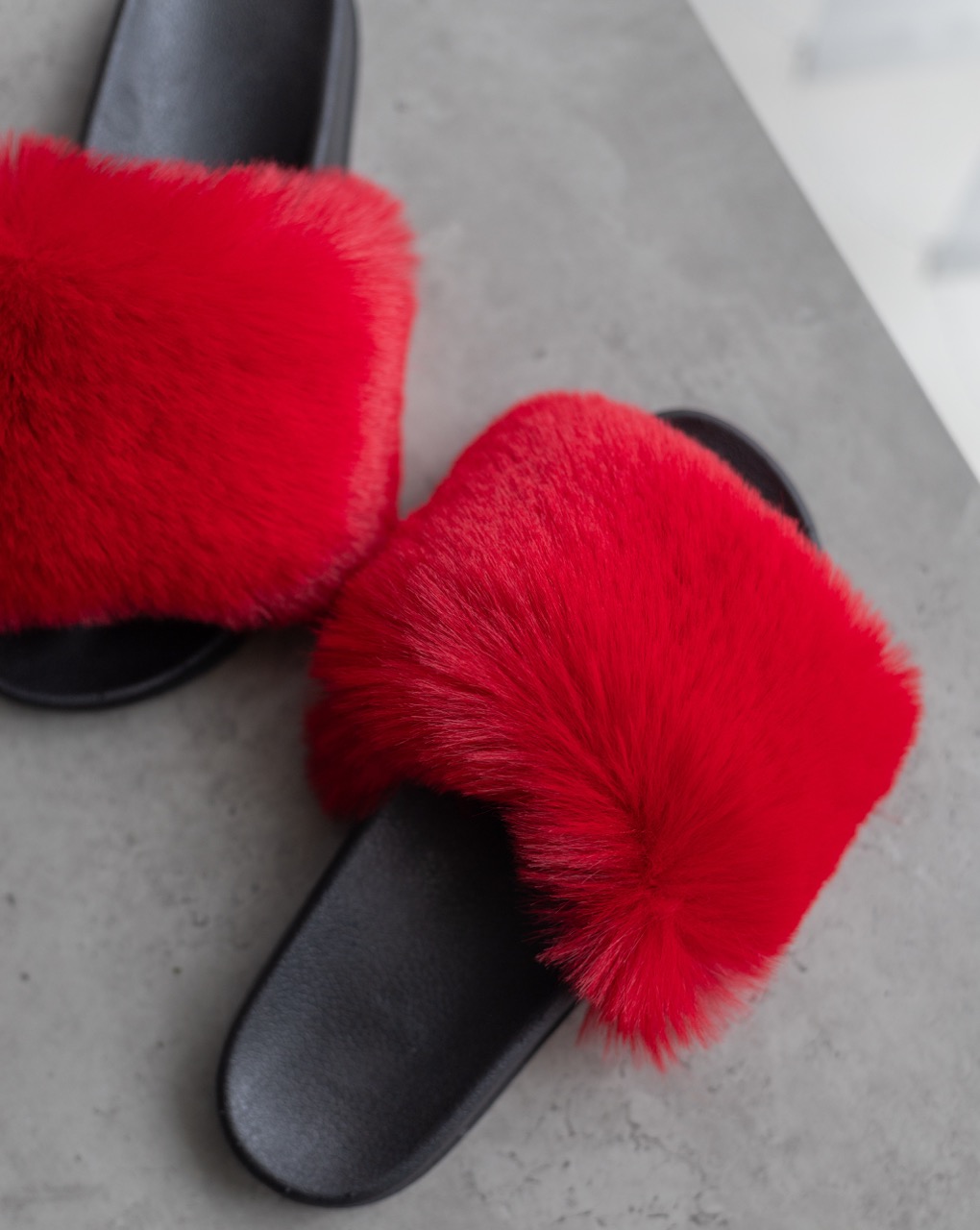 Жіночі тапочки для вулиці, червоні — на резиновій підошві