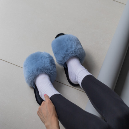 Жіночі домашні капці Halluci з хутра у блакитно-чорному кольорі
