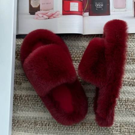 Жіночі домашні пухнасті капці Luxury з відкритим носком у Бордовому кольорі