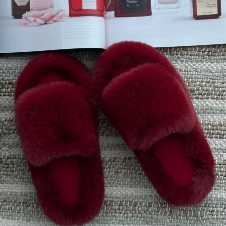 Жіночі домашні пухнасті капці Luxury з відкритим носком у Бордовому кольорі