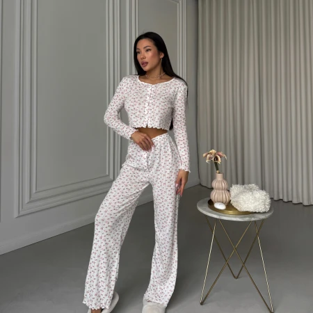 Жіноча домашня піжама з квітковим принтом, комплект штани + топ