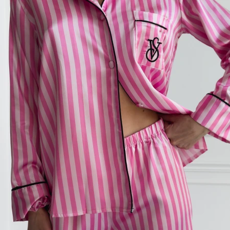 Жіноча сатинова піжама в рожеву смужку — домашній комплект штани + сорочка