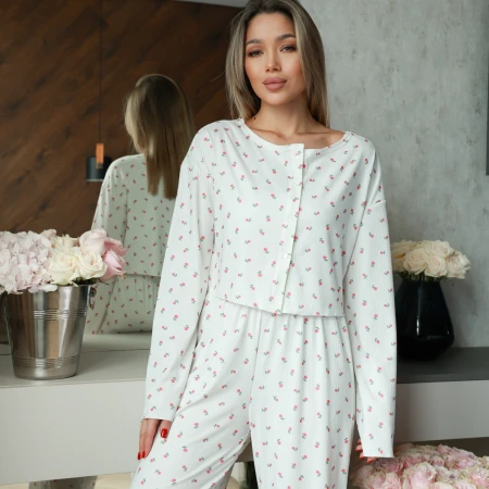 Жіноча повсякденна піжама вільного крою з принтом вишні — комплект штани + кофтинка