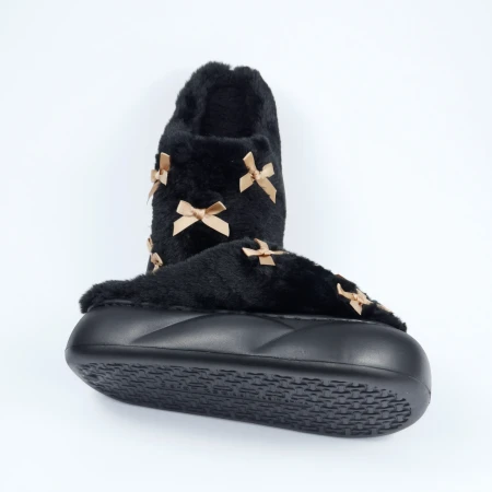 Жіночі домашні капці з бантиками у чорному кольорі