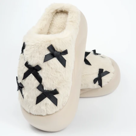 Жіночі домашні капці з бантиками у бежевому кольорі