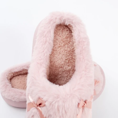 Жіночі домашні капці з бантиками у рожевому кольорі