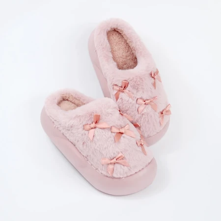 Жіночі домашні капці з бантиками у рожевому кольорі