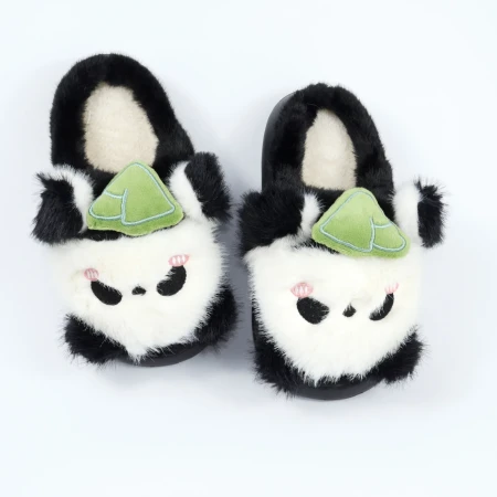 Дитячі кімнатні капці «Звірятка» з еко-хутра (Чорно-білі панда)